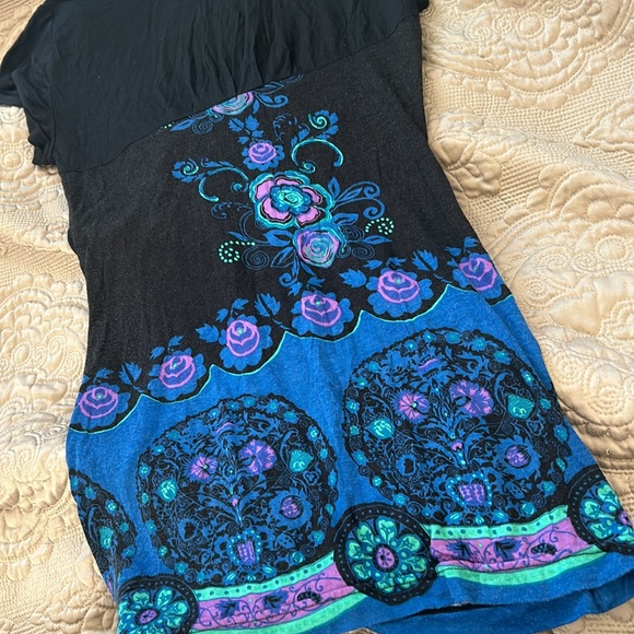 Free People Longer Length Black & Blue T Shirt Top-sz Medium - Picture 9 of 10